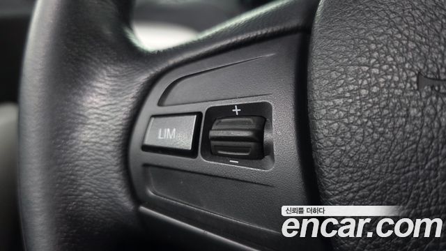 BMW 1-Series 2017 — photo 17
