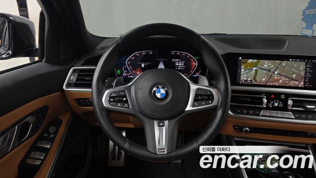 BMW 3-Series 2022 — photo 19