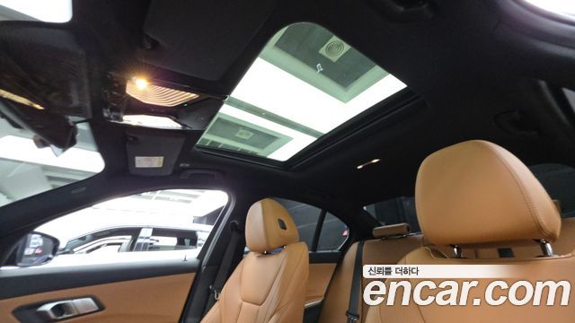 BMW 3-Series 2022 — photo 25