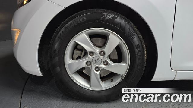 Hyundai AVANTE 2013 — photo 5