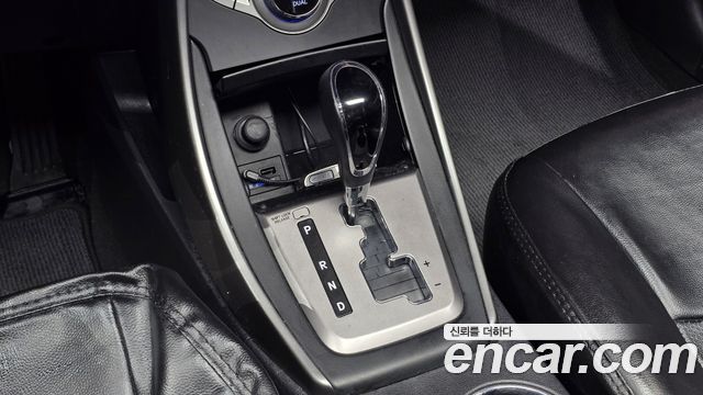 Hyundai AVANTE 2013 — photo 12
