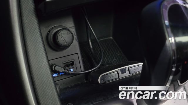 Hyundai AVANTE 2013 — photo 26