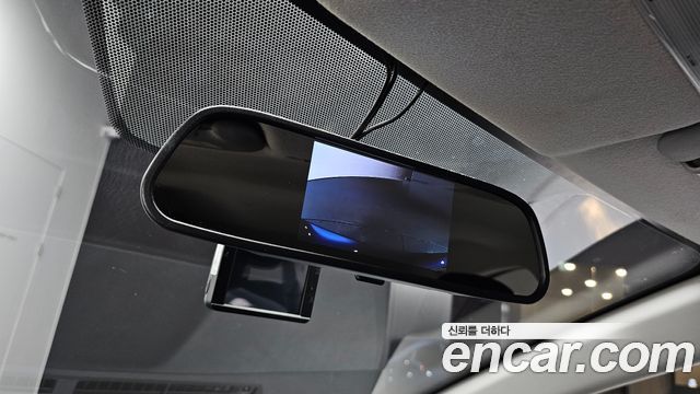 Toyota Prius 2018 — photo 21