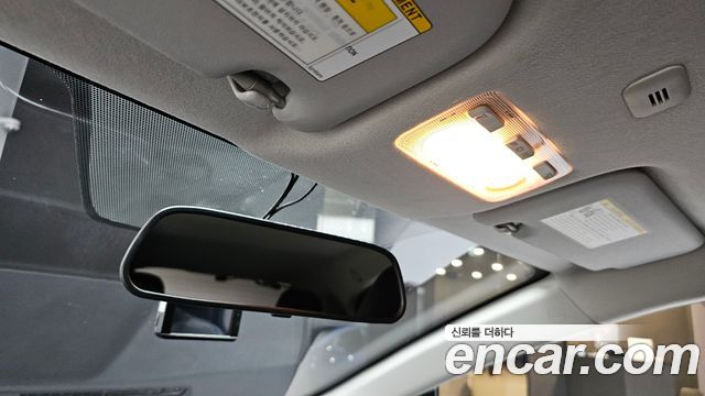 Toyota Prius 2018 — photo 22
