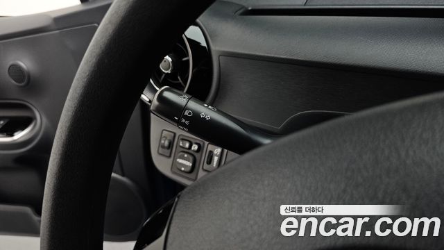 Toyota Prius 2018 — photo 23