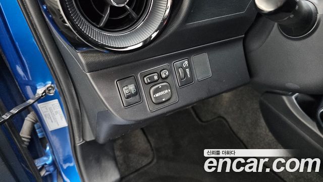 Toyota Prius 2018 — photo 25