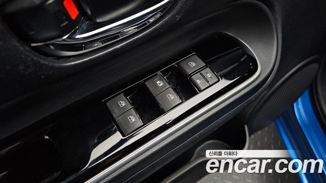 Toyota Prius 2018 — photo 26