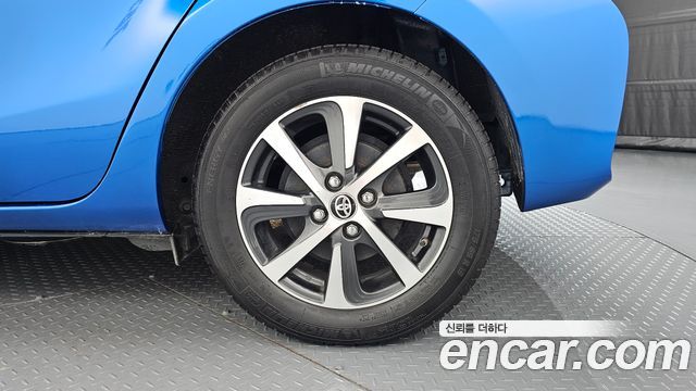 Toyota Prius 2018 — photo 7