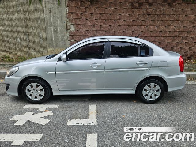 Hyundai Verna 2010 — photo 3