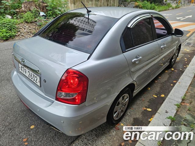 Hyundai Verna 2010 — photo 6