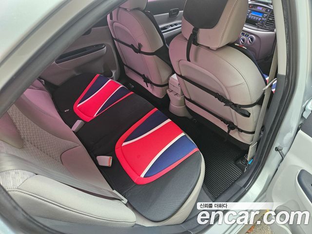Hyundai Verna 2010 — photo 12