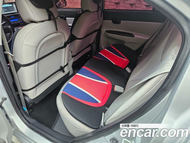 Hyundai Verna 2010 — photo 13