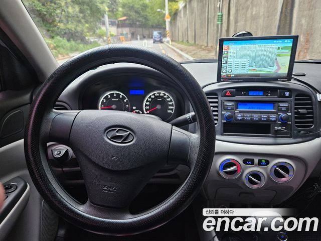 Hyundai Verna 2010 — photo 14
