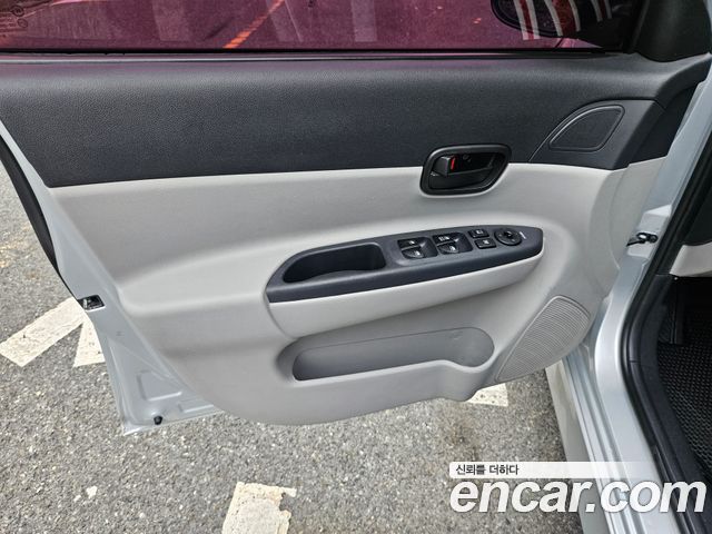 Hyundai Verna 2010 — photo 20