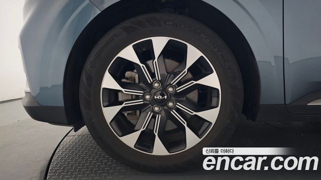 Kia Canival 2023 — photo 5