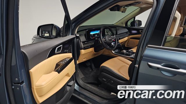 Kia Canival 2023 — photo 13
