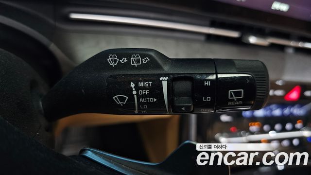Kia Canival 2023 — photo 24