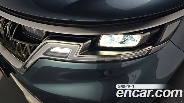 Kia Canival 2023 — photo 8