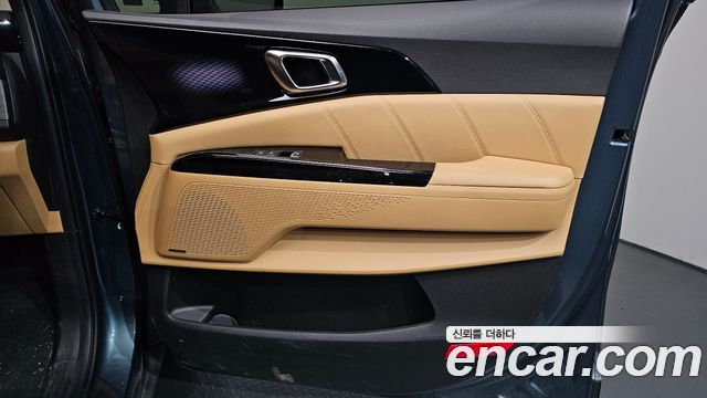Kia Canival 2023 — photo 15