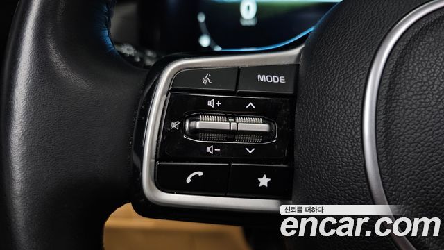 Kia Canival 2023 — photo 29