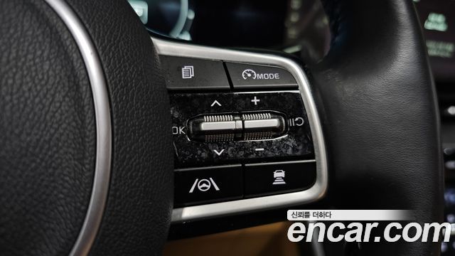 Kia Canival 2023 — photo 31