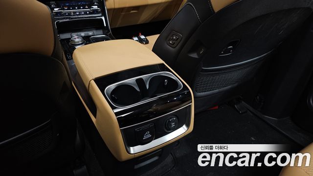 Kia Canival 2023 — photo 34