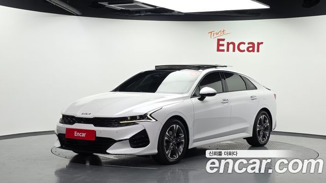 Kia K5 2023 — photo 1