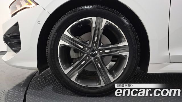 Kia K5 2023 — photo 5