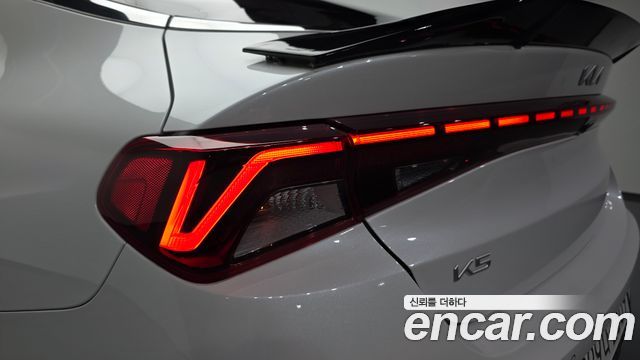 Kia K5 2023 — photo 9