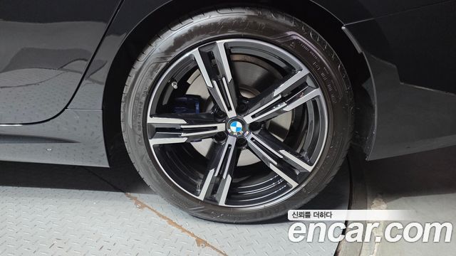 BMW 3-Series 2025 — photo 7