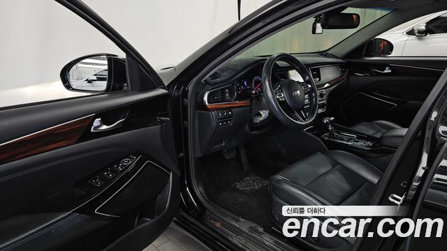 Kia K7 2016 — photo 10