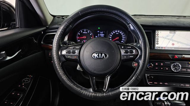 Kia K7 2016 — photo 13