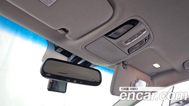 Kia K7 2016 — photo 17