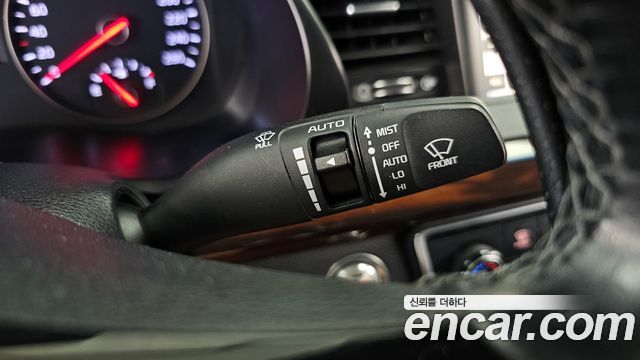 Kia K7 2016 — photo 18