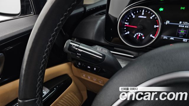 Kia Canival 2023 — photo 26