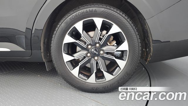 Kia Canival 2023 — photo 7