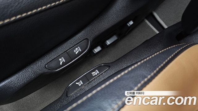 Kia Canival 2023 — photo 30