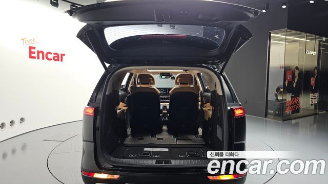 Kia Canival 2023 — photo 33