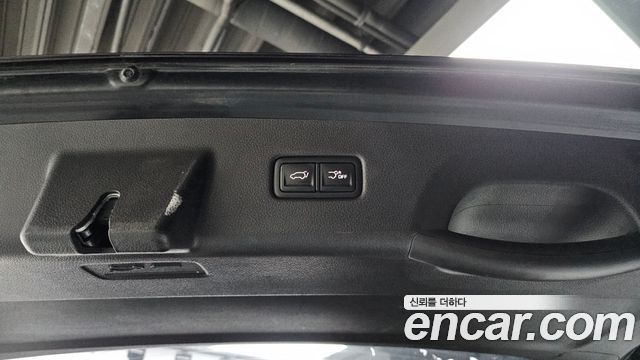 Kia Canival 2023 — photo 34