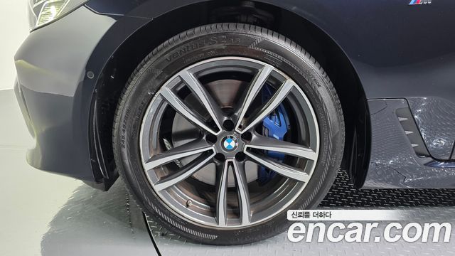 BMW Gran Turismo 2023 — photo 5