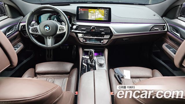 BMW Gran Turismo 2023 — photo 10