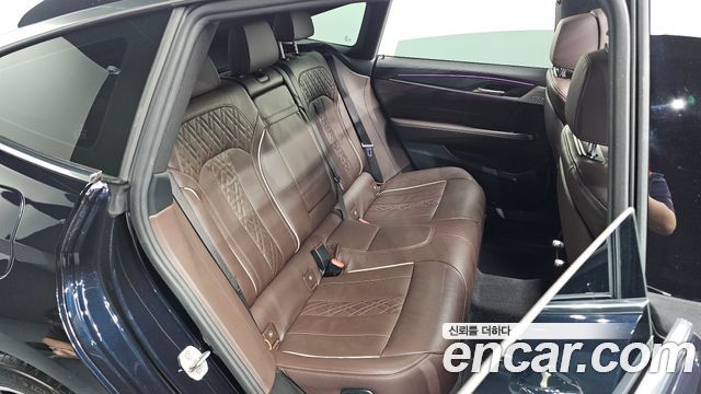 BMW Gran Turismo 2023 — photo 17
