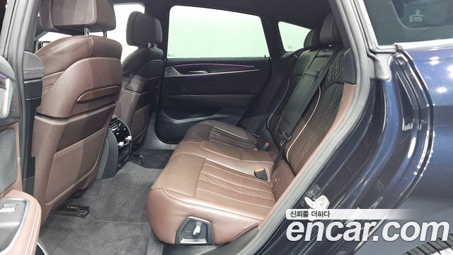 BMW Gran Turismo 2023 — photo 18