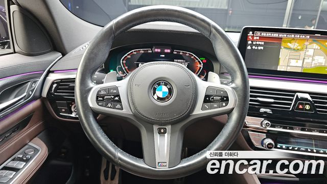 BMW Gran Turismo 2023 — photo 19