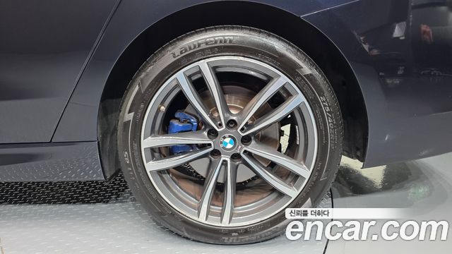 BMW Gran Turismo 2023 — photo 7