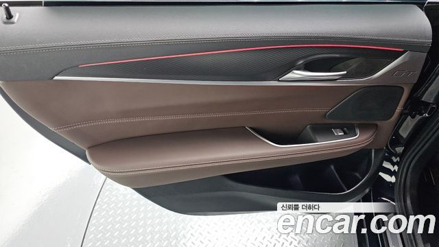 BMW Gran Turismo 2023 — photo 14