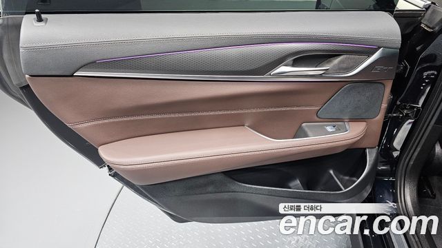 BMW Gran Turismo 2023 — photo 15