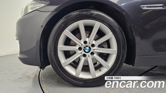 BMW 5-Series 2014 — photo 5