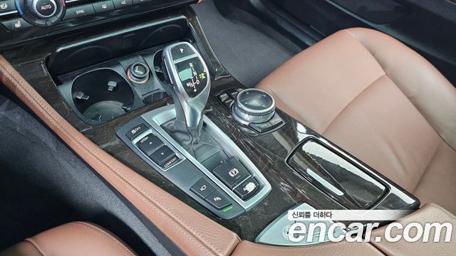 BMW 5-Series 2014 — photo 9
