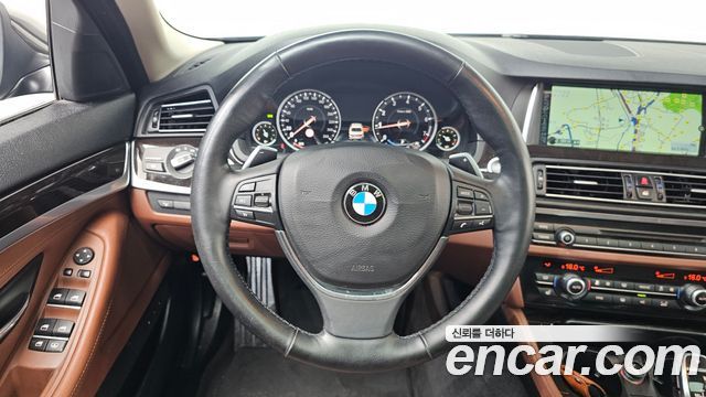 BMW 5-Series 2014 — photo 12